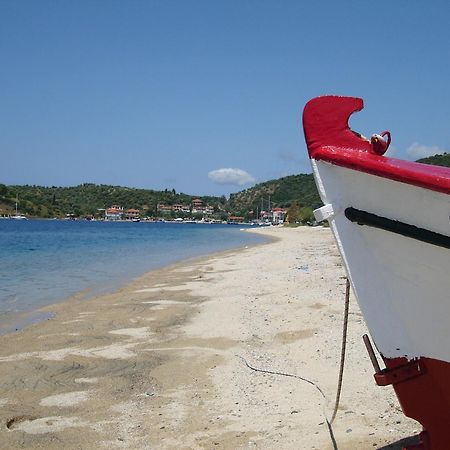 Asterias Hotel Porto Koufo Bagian luar foto